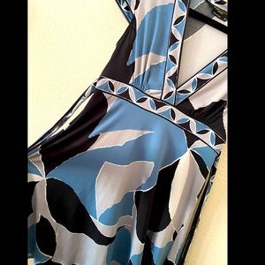 BCBG mixed print cute blue and black and gray mid length dress SIZE: S